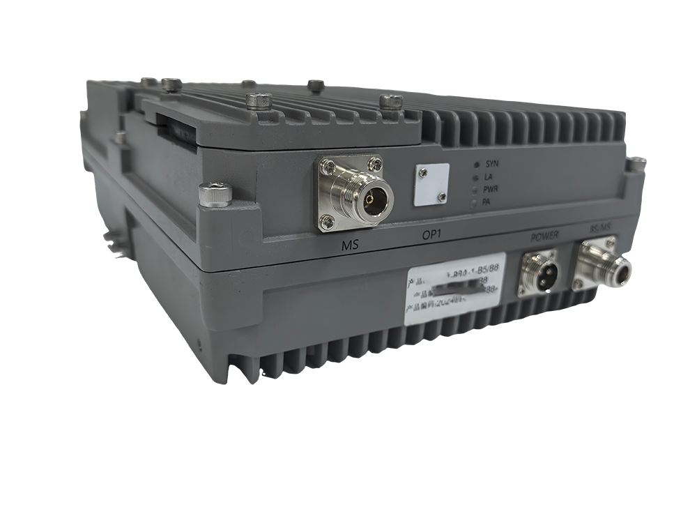  孝昌三频手机信号接收器2000㎡